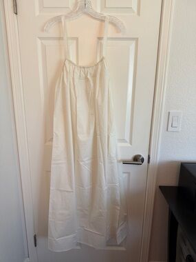 MIKOH INEZ in “Bone”